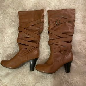 Kohls Leather Boots with Leather Strap and Buckle